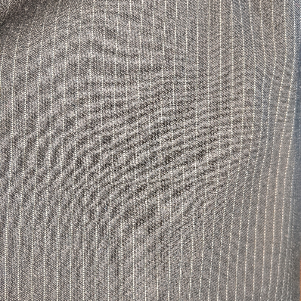 Suit - Picture 2 of 4